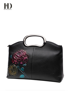 HD Black Three-Dimensional Cowhide Leather Carving Handbags with Metal Shoulder Strap for Women
