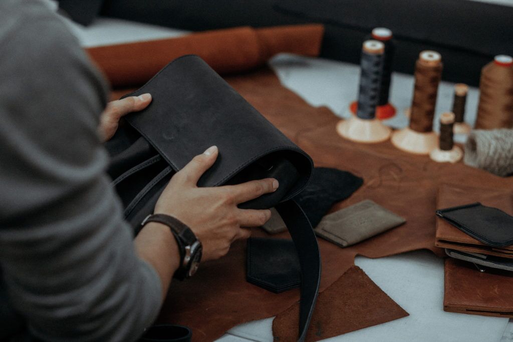 The Importance of Quality Control in Leather Bag Manufacturing